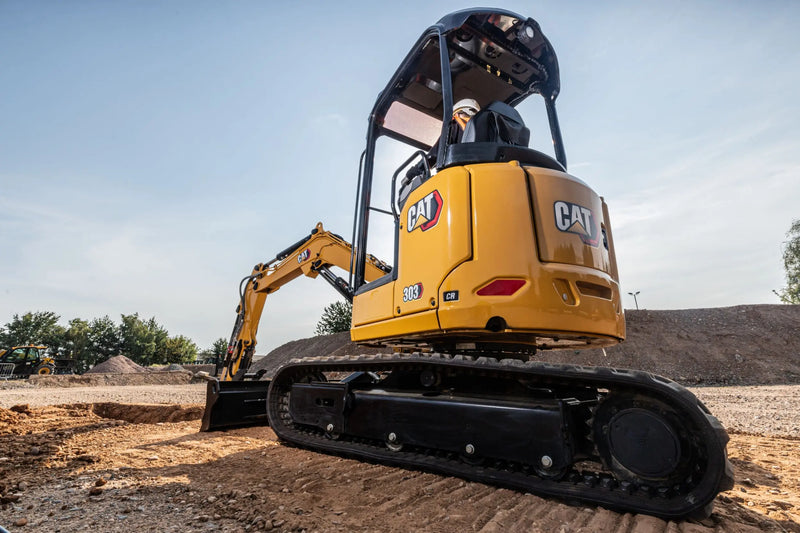 CATERPILLAR 303 MINI HYD EXCAVATOR DMA OPERATION AND MAINTENANCE MANUAL