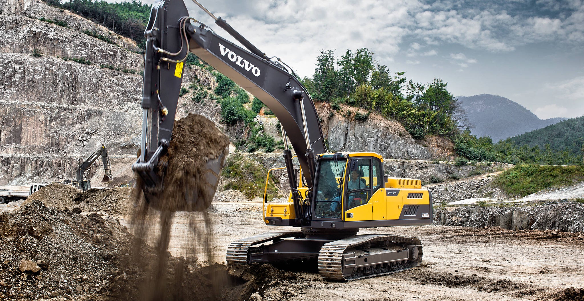 Download Volvo EC170D Excavator Service Repair Manual