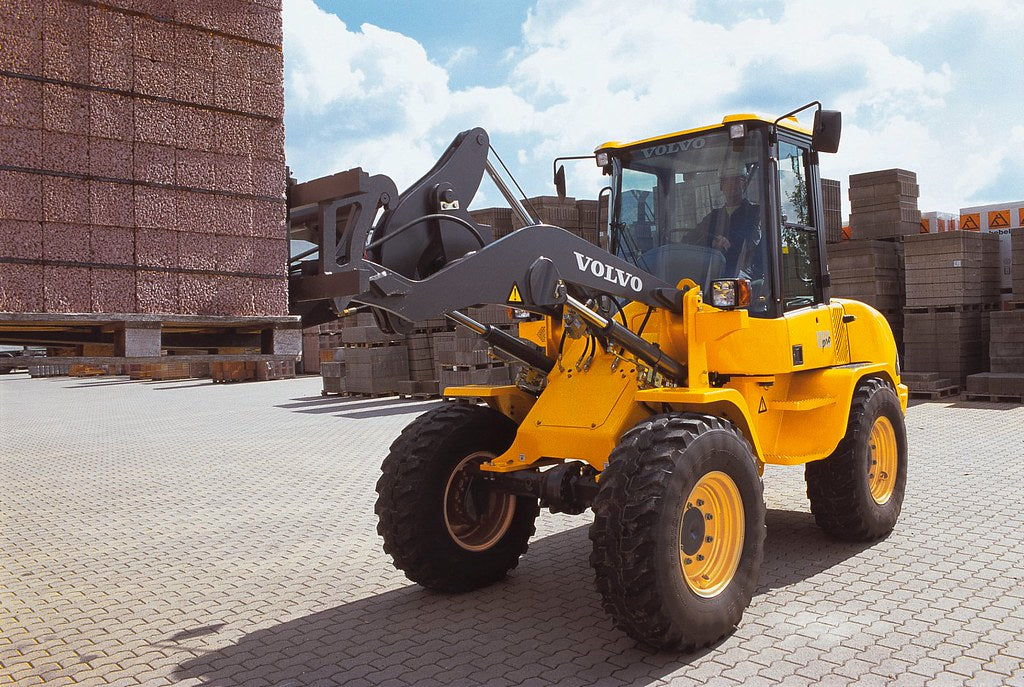 Download Volvo L30B Compact Wheel Loader Parts Manual