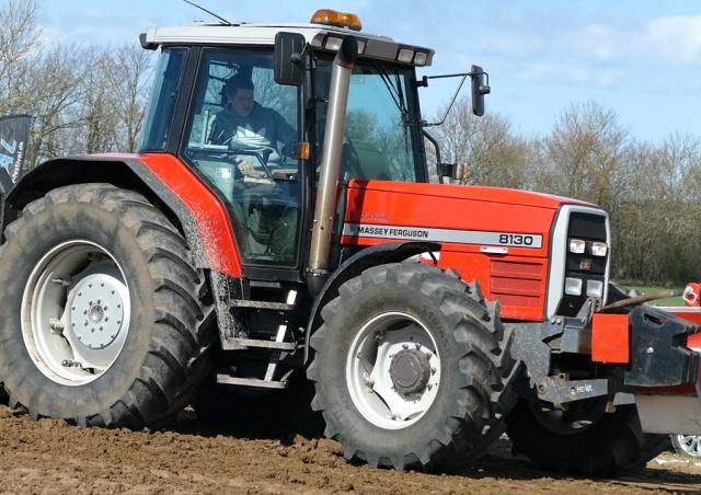 Massey Ferguson MF 8130 Tractor Parts Catalog Manual