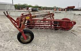 Massey Ferguson 585 / 588 RAKE Parts Catalog Manual