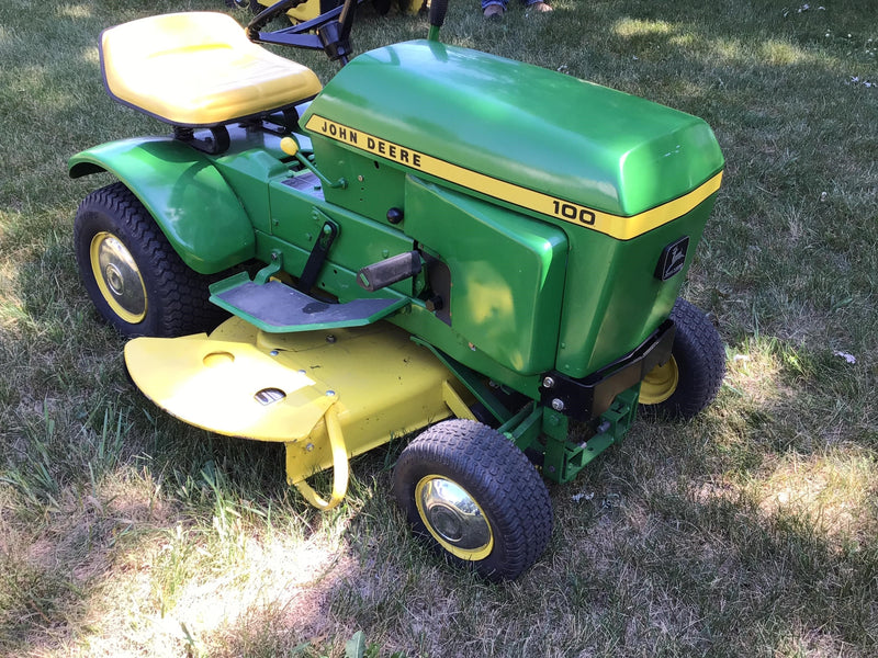 PC1472 - John Deere 100 Lawn Tractor Parts Manual