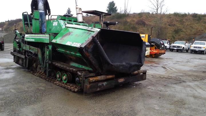 OPERATION AND MAINTENANCE MANUAL - CATERPILLAR 225BG ASPHALT PAVER Download