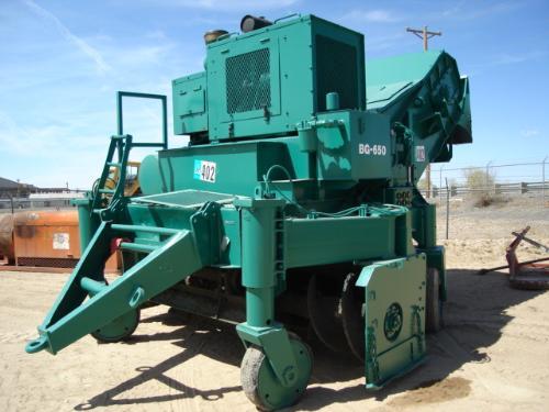 OPERATION AND MAINTENANCE MANUAL - CATERPILLAR BG-650 WINDROW ELEVATOR Download