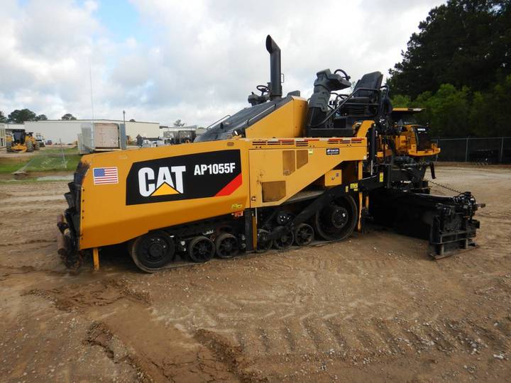 OPERATION AND MAINTENANCE MANUAL -  CATERPILLAR AP1055F ASPHALT PAVER RLM Download
