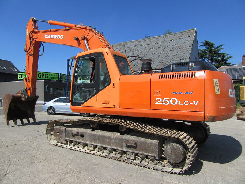 Doosan S250LC-V Excavator Shop Service Manual