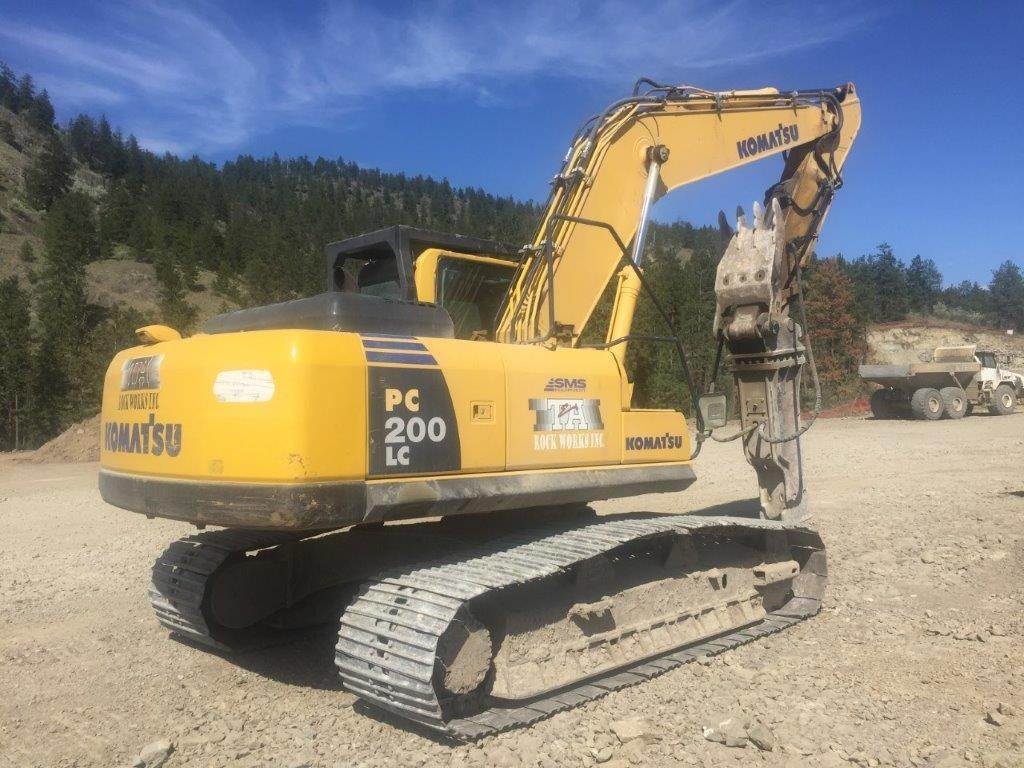 Operation and Maintenance Manual - Komatsu PC200LC-8(BRA) CRAWLER EXCAVATOR SN B31331-UP