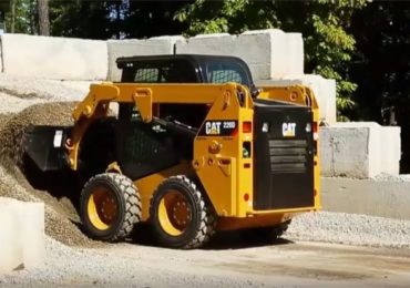 OPERATION AND MAINTENANCE MANUAL - CATERPILLAR 226D SKID STEER LOADER HRD DOWNLOAD 