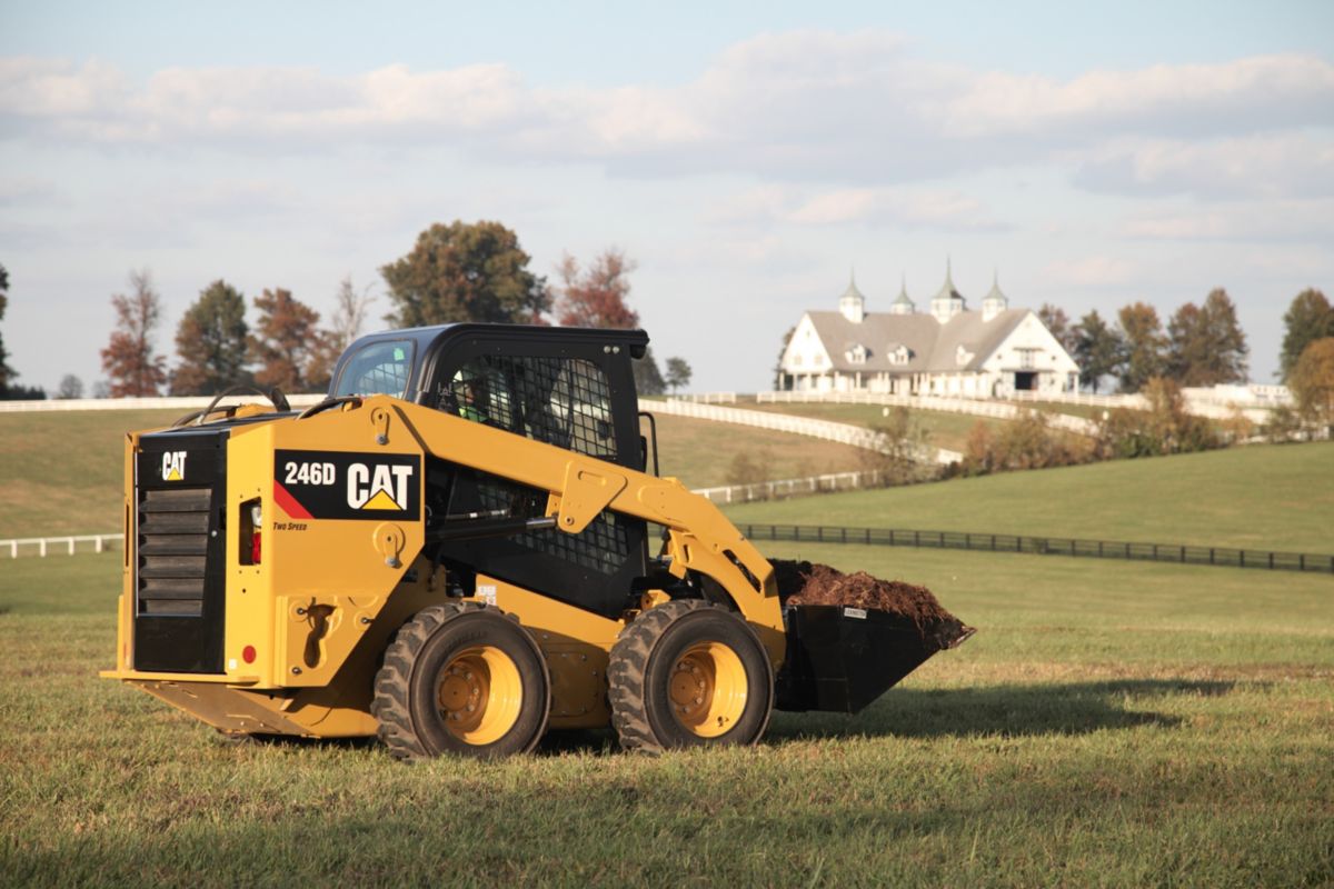 CATERPILLAR 246D SKID STEER LOADER BYF OPERATION AND MAINTENANCE MANUAL