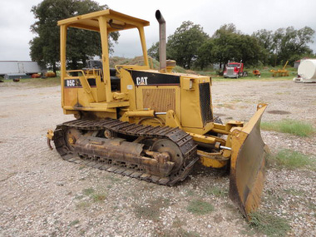 OPERATION AND MAINTENANCE MANUAL - CATERPILLAR D5C III TRACK-TYPE TRACTOR 9DL DOWNLOAD 