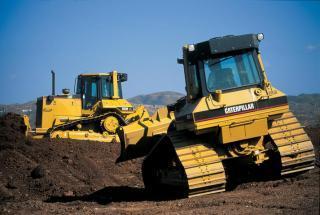 OPERATION AND MAINTENANCE MANUAL - CATERPILLAR D5C PAT BULLDOZER 9WH DOWNLOAD 