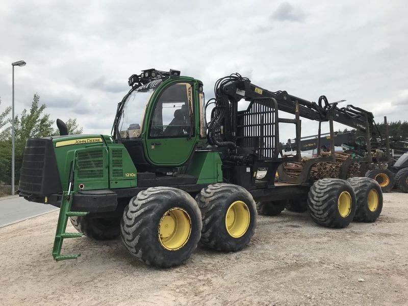 OPERATOR INSTRUCTION MANUAL - JOHN DEERE 1210G Final Tier 4 Fixed Cabin, Gen II CTL Forwarder (F723212) DOWNLOAD PIN: 1WJ1210G_ _L002767-