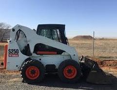 OPERATOR MANUAL - BOBCAT S250 SKID STEER LOADER 