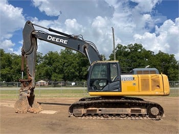 OPERATOR MANUAL - JOHN DEERE 250GLC Super Long Front Excavator (OMT330416) DOWNLOAD