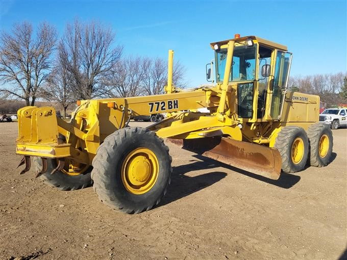 OPERATOR MANUAL - JOHN DEERE 772BH MOTOR GRADER (OMT123950) DOWNLOAD