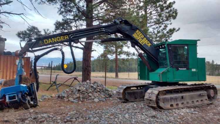 OPERATOR MANUAL - JOHN DEERE TIMBERJACK 608 Single Grip Harvester (Teleboom) 827353000 SN: CE9703-CE9888 DOWNLOAD