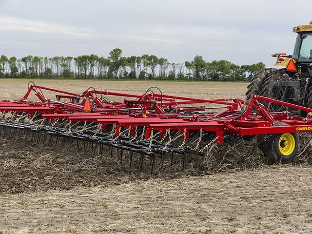 OPERATOR MANUAL - MASSEY FERGUSON 5135 SPLIT-WING FIELD CULTIVATOR (EN) DOWNLOAD