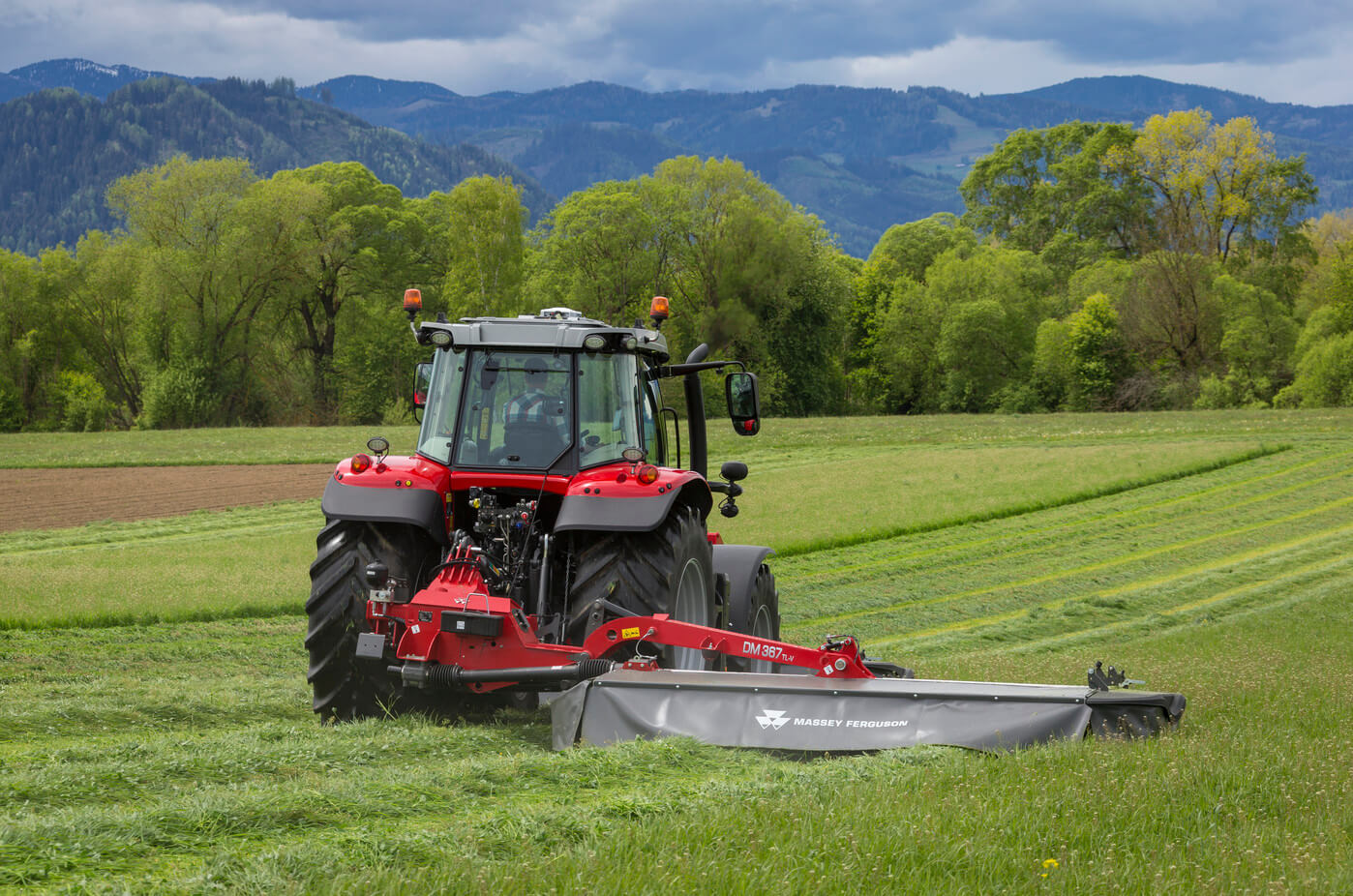 OPERATOR’S MANUAL - MASSEY FERGUSON DM254FK DISC MOWER 2016 FEL17196501 EN01 DOWNLOAD