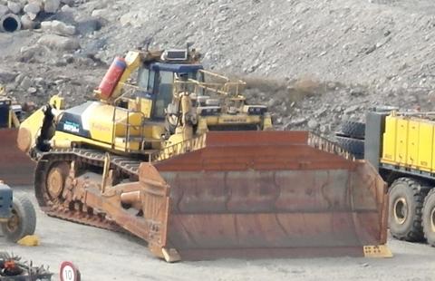 Operation and Maintenance Manual - Komatsu D575A-2(JPN)-SUPER DOZER Bulldozer SN 10012-UP