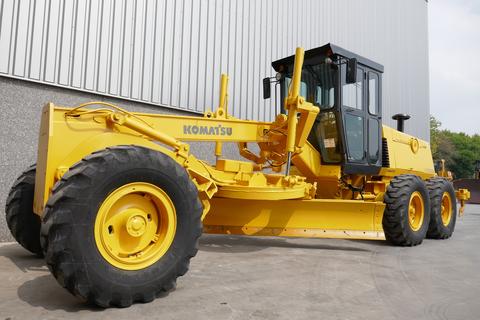 Operation and Maintenance Manual - Komatsu GD530A-2(USA)-A MOTOR GRADERS SN 202002-203162