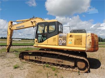 Operation and Maintenance Manual - Komatsu PC220-7(CHN)-MULTI-MONITOR CRAWLER EXCAVATOR SN DBH1767-UP