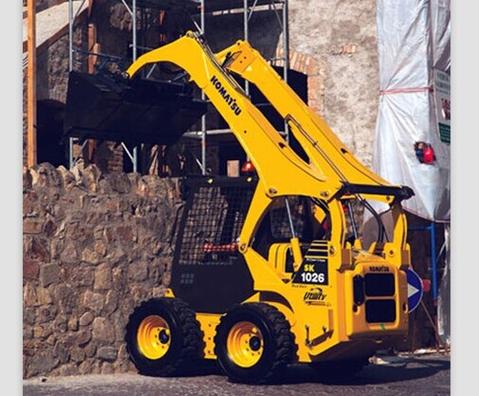 Operation and Maintenance Manual - Komatsu SK1026-5(ITA) Skid Steer Loader SN 37CTF50001-UP