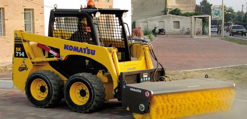 Operation and Maintenance Manual - Komatsu SK714-5(ITA) Skid Steer Loader SN 37AF00004-37AF01700