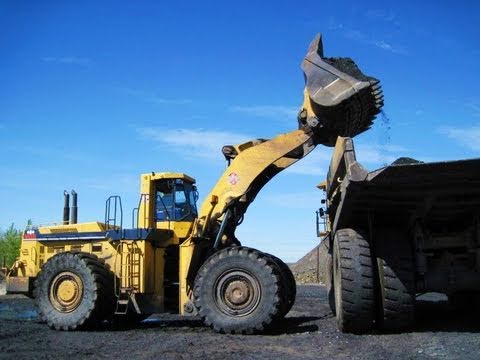 Operation and Maintenance Manual - Komatsu WA800-2(JPN) Wheel Loader SN 10501-10709