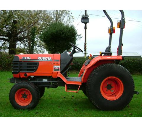 Operator's Manual - Kubota B2710, B2910, B7800 Tractor Download