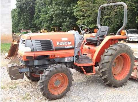 Operator's Manual - Kubota L2900, L3300, L3600, L4200, 2WD, 4WD Tractor Download