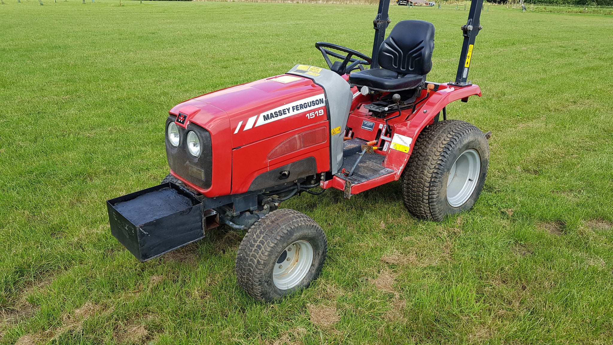 Operator’s Manual – MASSEY FERGUSON MF 1519 1523 COMPACT TRACTOR 1855001 DOWNLOAD