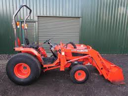 Operators and Maintenance Manual - Kubota B2710 B2910 B7800 Tractor Download