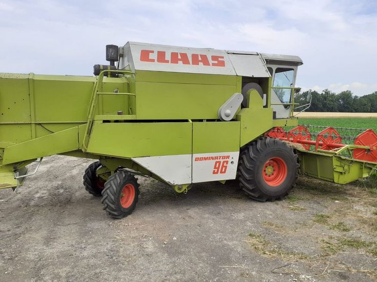 PARTS CATALOG MANUAL - CLAAS DOMINATOR 96 COMBINE (SN 08900021-08999999)