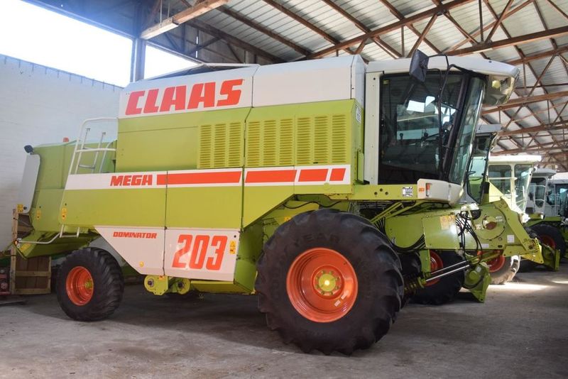 PARTS CATALOG MANUAL - CLAAS MEGA 204/203 COMBINE (SN 09350011-09399999)