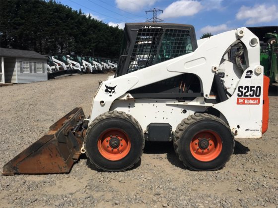 PARTS MANUAL - BOBCAT S250 SKID STEER LOADER SERIES 520711001 & Above