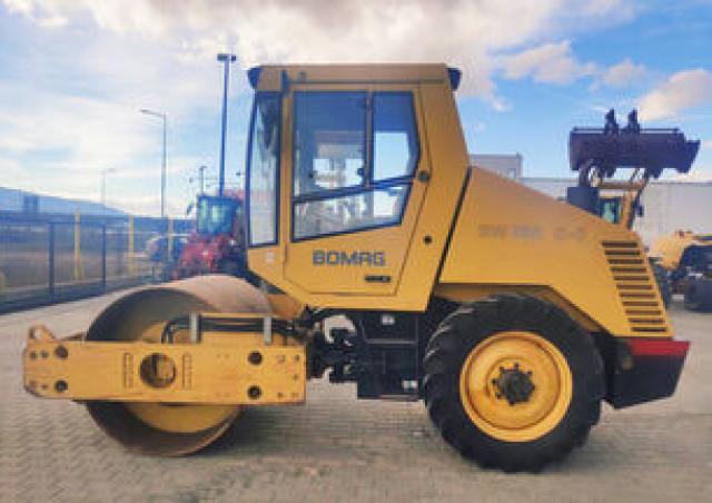 PARTS MANUAL - BOMAG BW 156 D-3 Single Drum Vibratory Roller SN 101580000101 - 101580001024 (00815300) Download