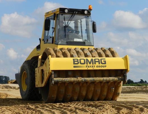 PARTS MANUAL - BOMAG BW 211 PD-4 Single Drum Vibratory Roller SN 101582451001- 101582451034 (00817939) Download