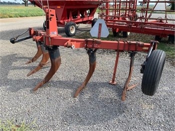 PARTS MANUAL - CASE IH 10 RIPPER DOWNLOAD 