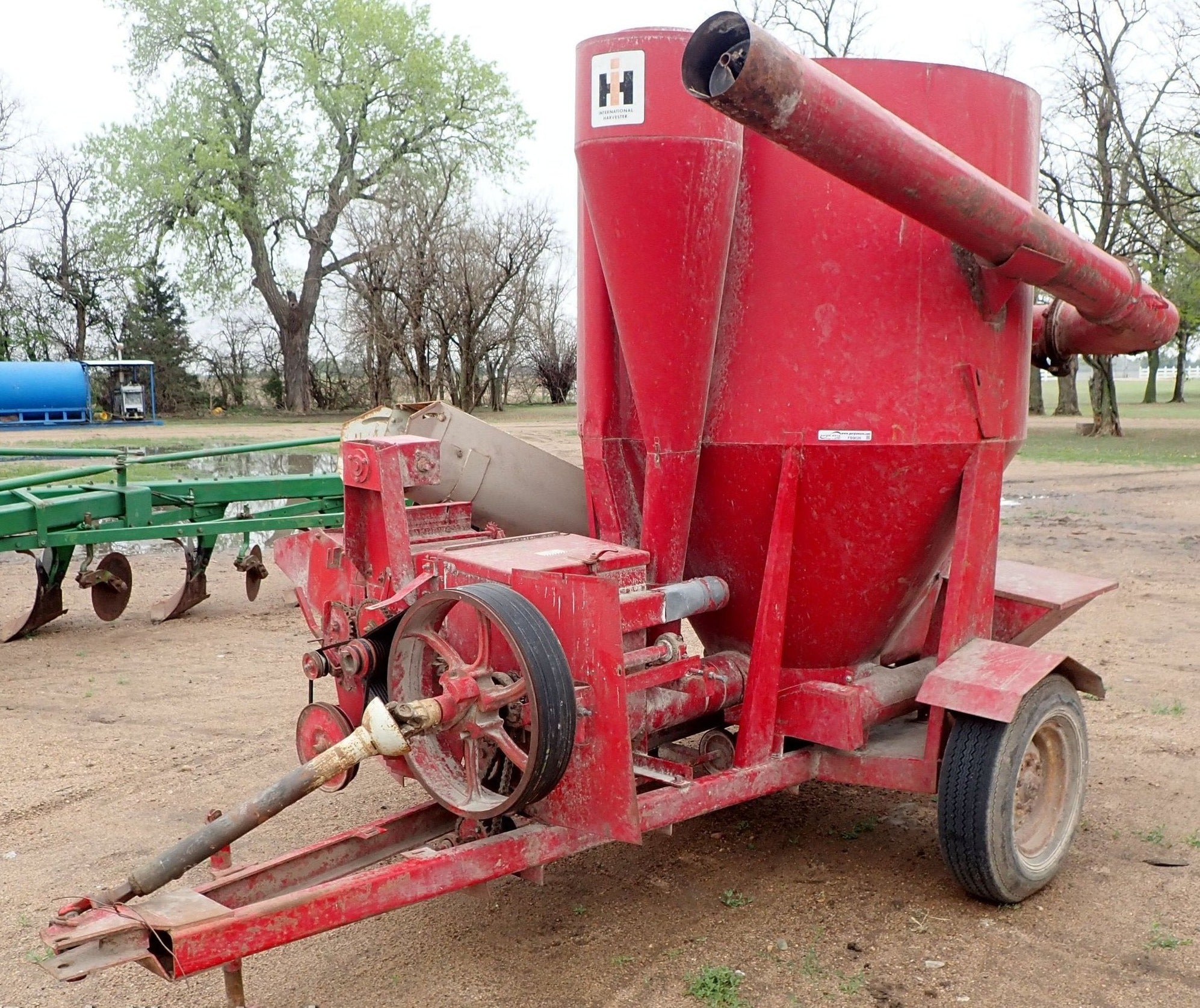 PARTS MANUAL - CASE IH 85 GRINDER MIXER DOWNLOAD