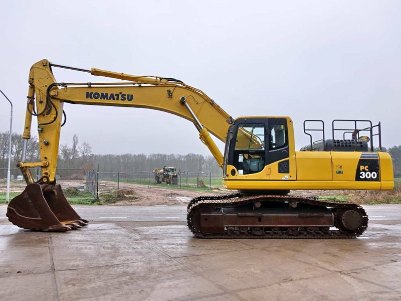 PARTS MANUAL - KOMATSU PC300-5 (US) CRAWLER EXCAVATOR SN 20001-UP (Overseas Version) DOWNLOAD