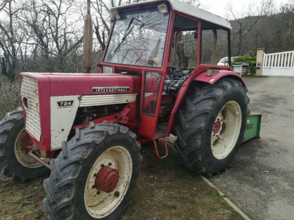 PDF Case IH 553 654 724 824 Tractor Diesel Operator’s Manual 1090839R1