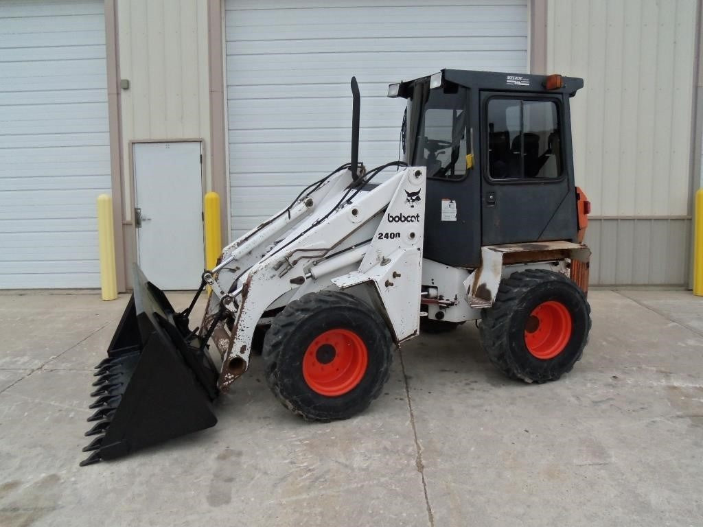 Parts Manual - BOBCAT 2400 WHEEL LOADER LOADER 506550001 & Above Download 