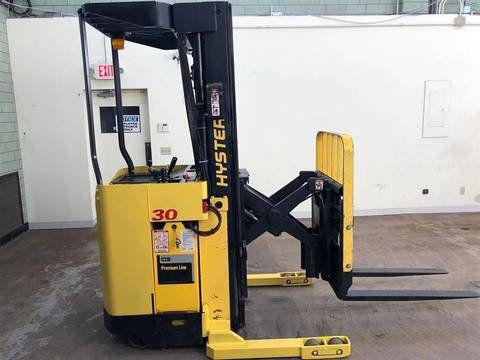 Parts Manual - Hyster N30FR Electric Reach Truck A217 Series