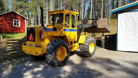 SERVICE MANUAL - VOLVO BM 4200 WHEEL LOADER DOWNLOAD