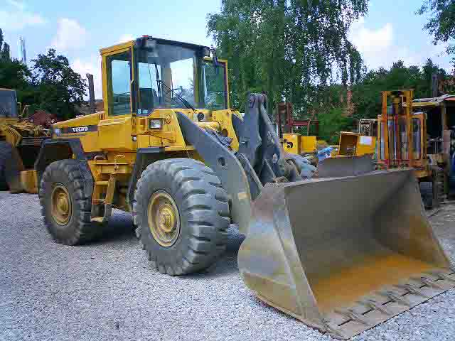 SERVICE MANUAL - VOLVO L90C WHEEL LOADER DOWNLOAD 