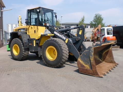 SERVICE MANUAL + OPERATION & MAINTENANCE MANUAL - KOMATSU WA250PZ-5 WHEEL LOADER  