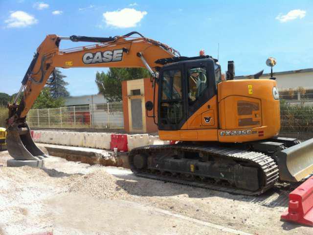 Service Manual - Case CX235C SR Crawler Excavator 47795404