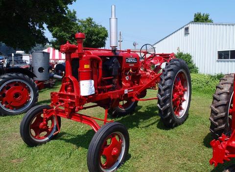 Service Manual - Farmall 30 35 A T4B Tractor