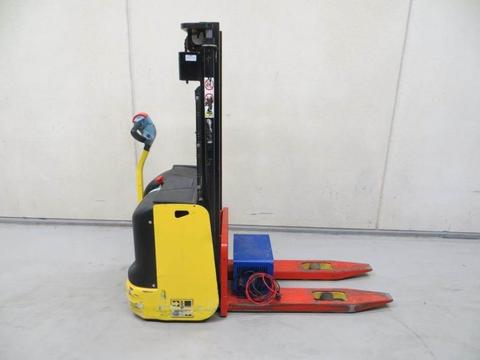 Service Manual - Hyster S1.0, S1.2, S1.4, S1.6 Electric Pedestrian Stacker B441, B456 series 