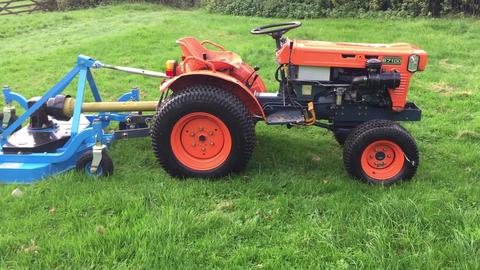 Service Manual - Kubota B7100D Tractor Download